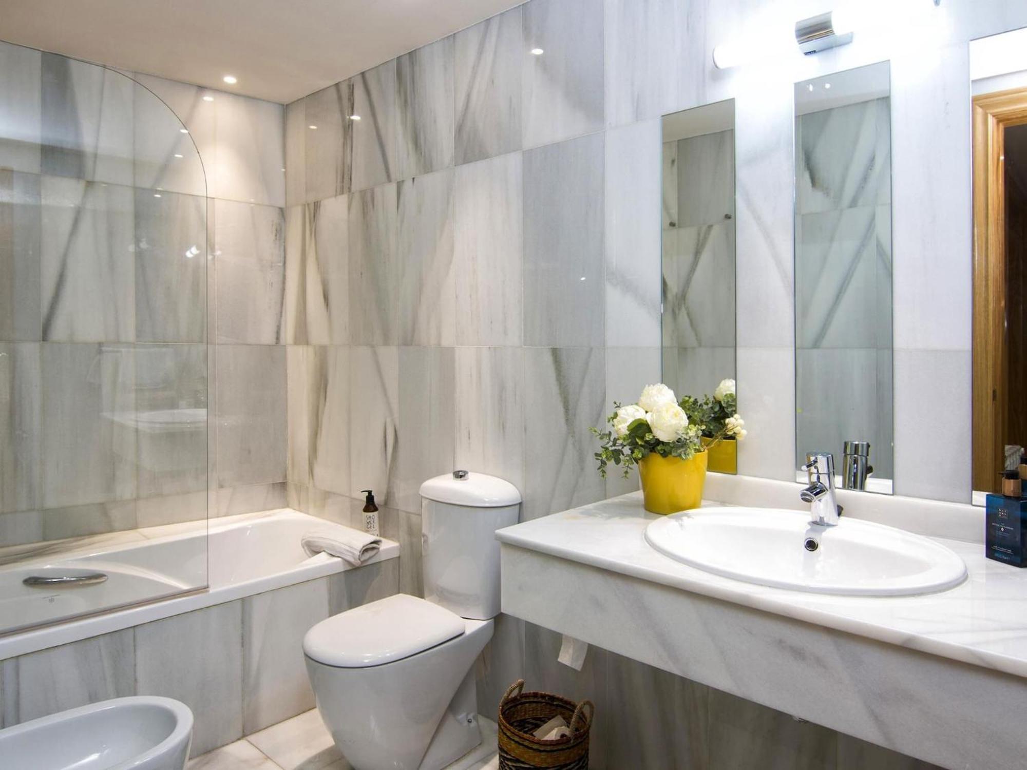 Elegant Town Hall Apartment With Views 格拉纳达 外观 照片
